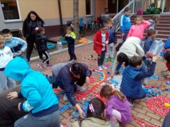 IMG-2c3bcb97e3fc8059f2f92a234f514c7c-V.jpg